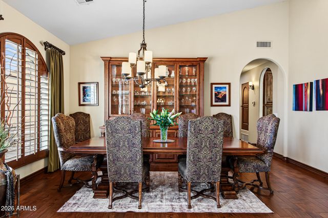 8678 E WINDROSE Drive, Scottsdale, AZ 85260