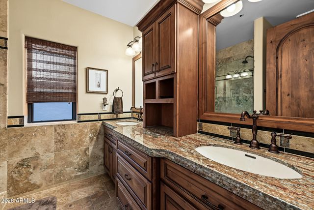 8678 E WINDROSE Drive, Scottsdale, AZ 85260