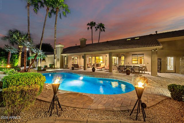 8678 E WINDROSE Drive, Scottsdale, AZ 85260