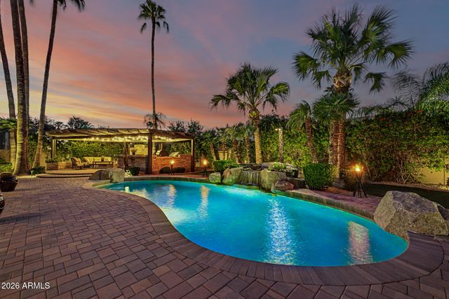 8678 E WINDROSE Drive, Scottsdale, AZ 85260
