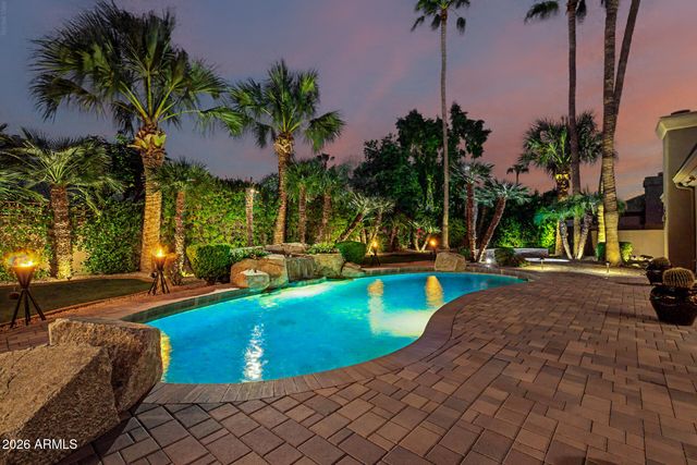8678 E WINDROSE Drive, Scottsdale, AZ 85260