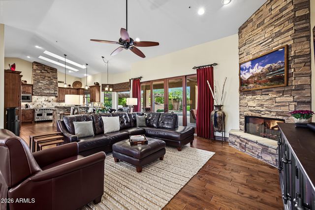 8678 E WINDROSE Drive, Scottsdale, AZ 85260