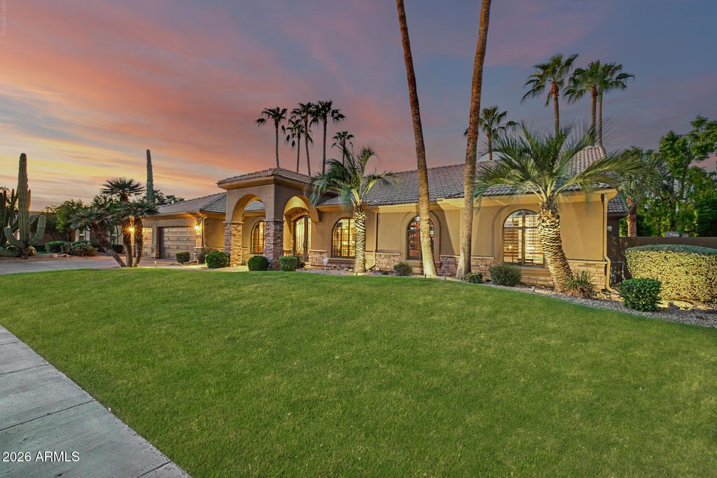 8678 E WINDROSE Drive, Scottsdale, AZ 85260 — photo 4