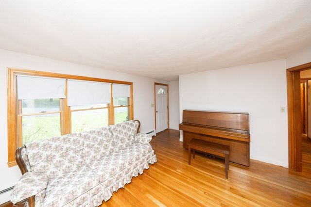 39 Curley Drive, Hudson, MA 01749