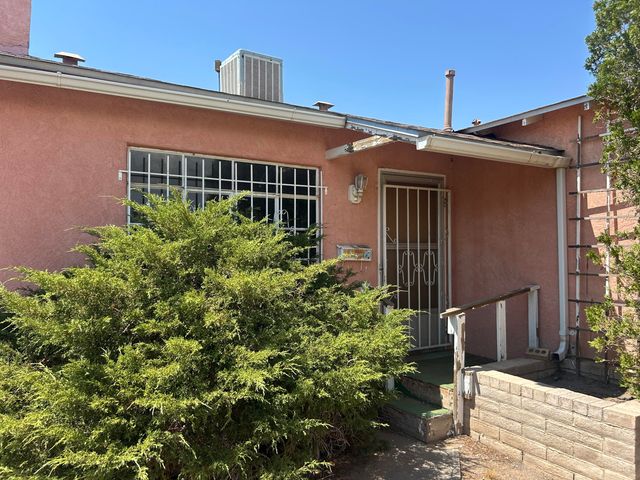 4505 3rd Street NW, Albuquerque, NM 87107