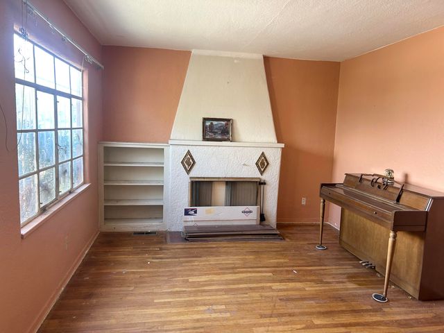 4505 3rd Street NW, Albuquerque, NM 87107