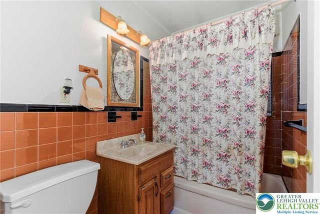 3074 Clearview, Palmer Twp, PA 18045