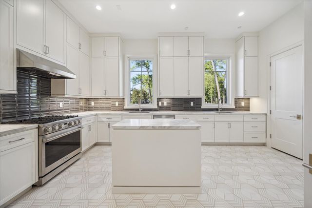 11607 Shady Grove Lane, Houston, TX 77024