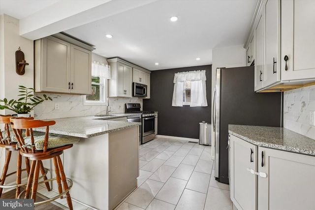 105 LOLLER RD, Hatboro, PA 19040