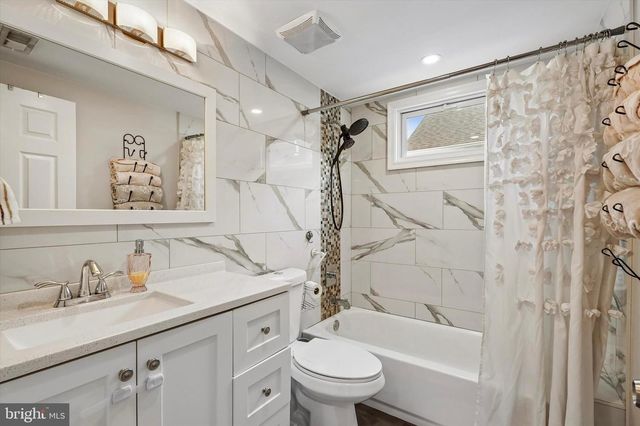 105 LOLLER RD, Hatboro, PA 19040