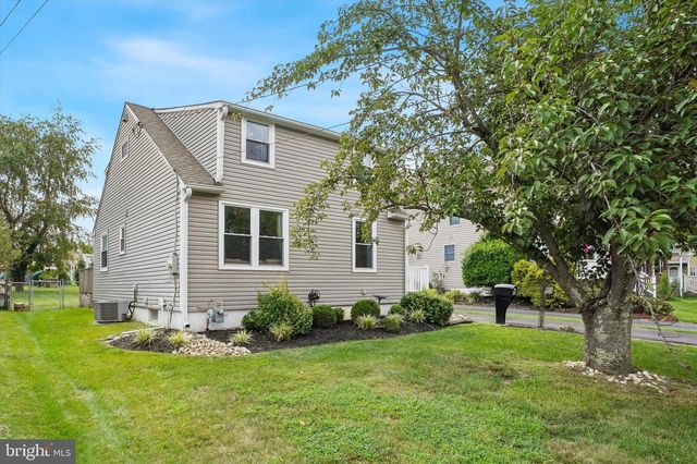 105 LOLLER RD, Hatboro, PA 19040