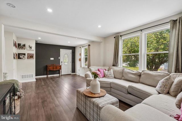 105 LOLLER RD, Hatboro, PA 19040