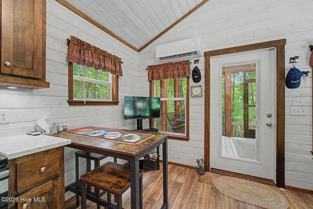 243 Jonquil Woods Road, Franklin, NC 28734