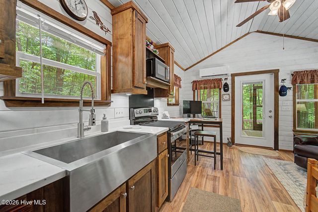 243 Jonquil Woods Road, Franklin, NC 28734