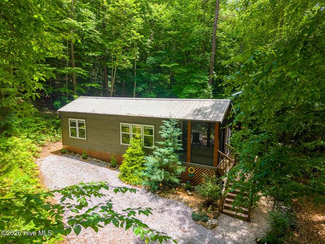 243 Jonquil Woods Road, Franklin, NC 28734