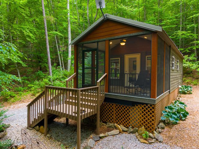 243 Jonquil Woods Road, Franklin, NC 28734