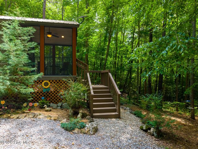 243 Jonquil Woods Road, Franklin, NC 28734