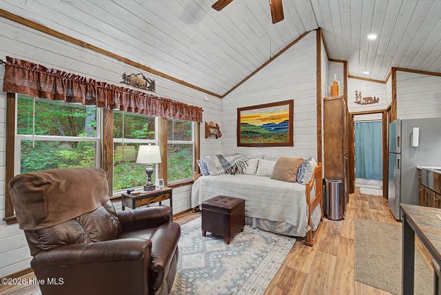 243 Jonquil Woods Road, Franklin, NC 28734