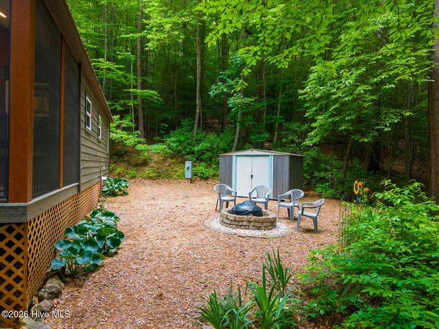 243 Jonquil Woods Road, Franklin, NC 28734
