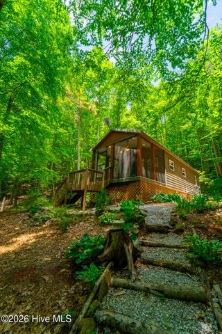 243 Jonquil Woods Road, Franklin, NC 28734