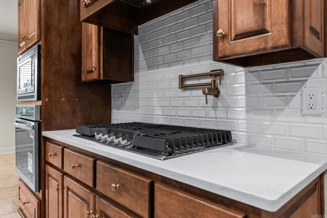 141 Oneida Way, Maumelle, AR 72113