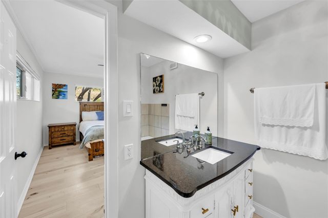 6119 Bandera Avenue A, Dallas, TX 75225