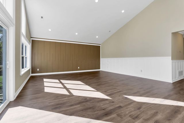 525 Ashwood Road, Columbus, OH 43207