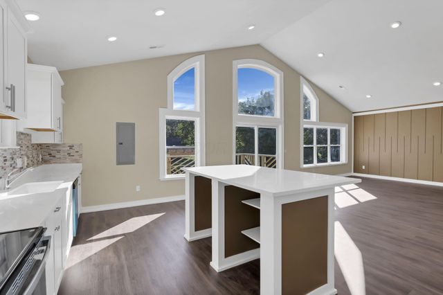 525 Ashwood Road, Columbus, OH 43207