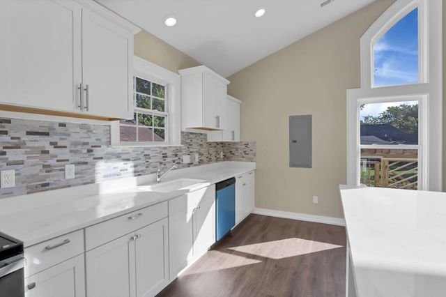 525 Ashwood Road, Columbus, OH 43207