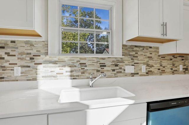 525 Ashwood Road, Columbus, OH 43207