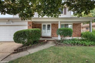 39335 Waldorf Drive, Clinton Township, MI 48038