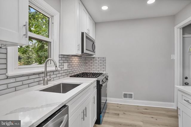 1000 MAPLE AVE, Rockville, MD 20851