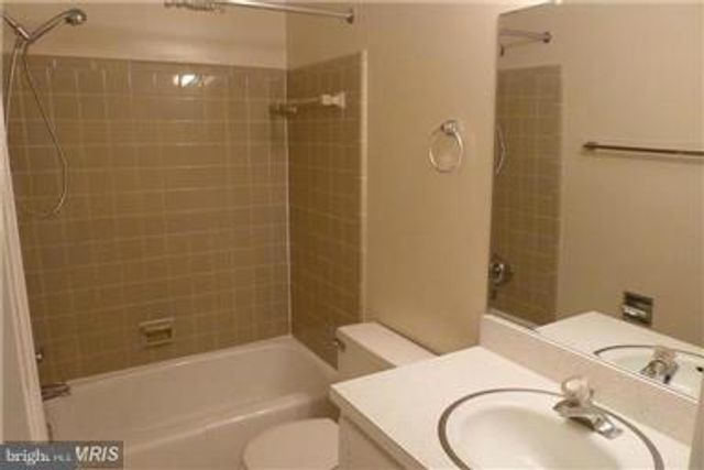 6735 TOWNE LANE RD, Mclean, VA 22101