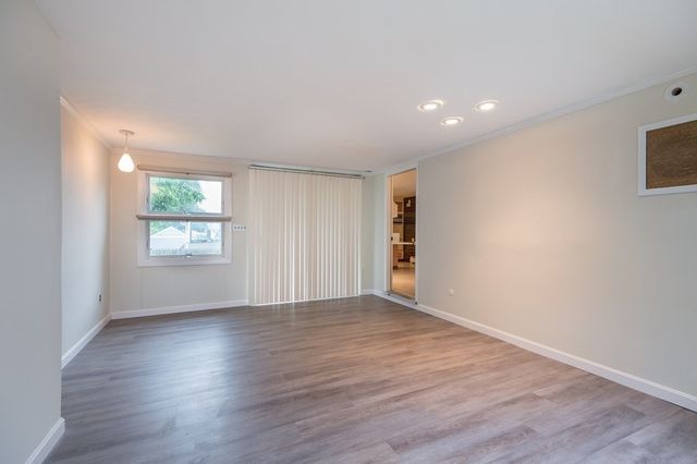 118 Cook Ave, Chelsea, MA 02150