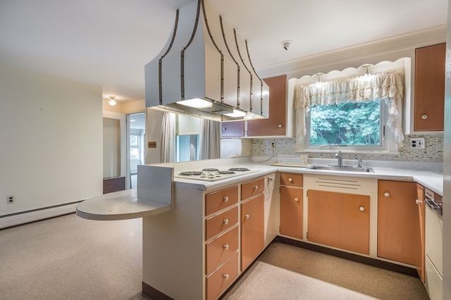 118 Cook Ave, Chelsea, MA 02150