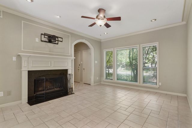 11711 Memorial Drive 367, Houston, TX 77024