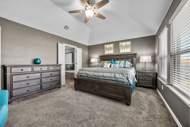 101 Ozark DR, Hutto, TX 78634