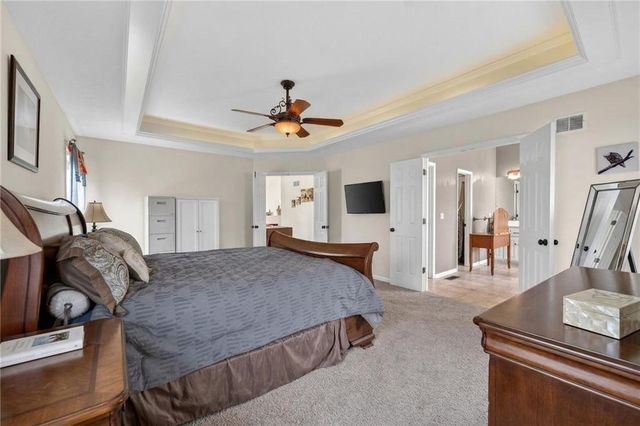 6719 NW Monticello Terrace, Parkville, MO 64152