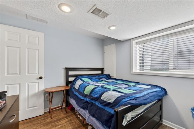 6719 NW Monticello Terrace, Parkville, MO 64152