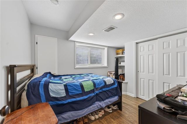 6719 NW Monticello Terrace, Parkville, MO 64152