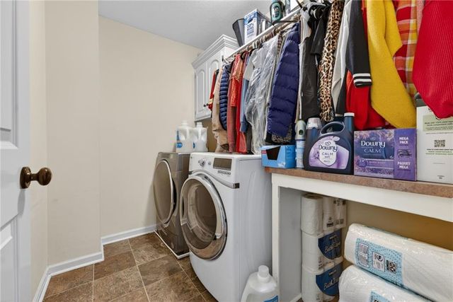 6719 NW Monticello Terrace, Parkville, MO 64152