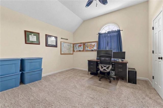 6719 NW Monticello Terrace, Parkville, MO 64152