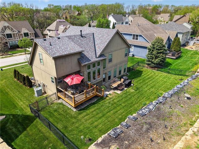 6719 NW Monticello Terrace, Parkville, MO 64152
