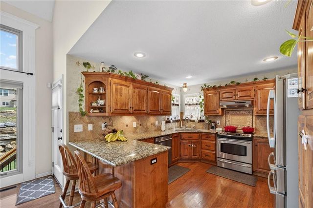 6719 NW Monticello Terrace, Parkville, MO 64152