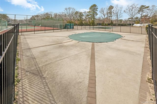 10 Glen Hollow Road C7, Holtsville, NY 11742