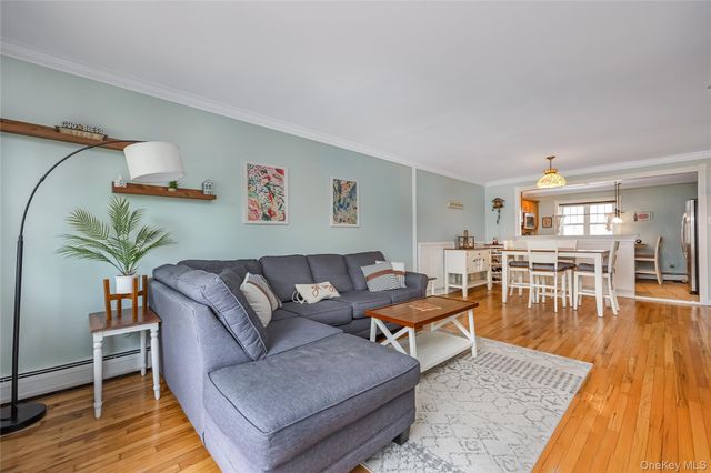 10 Glen Hollow Road C7, Holtsville, NY 11742