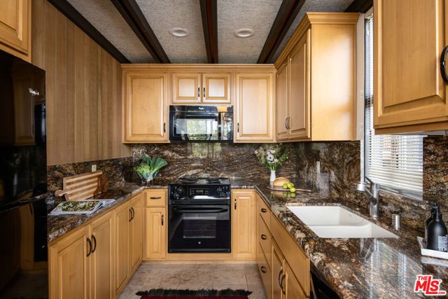 287 Grizzly Road, Lake Arrowhead, CA 92352