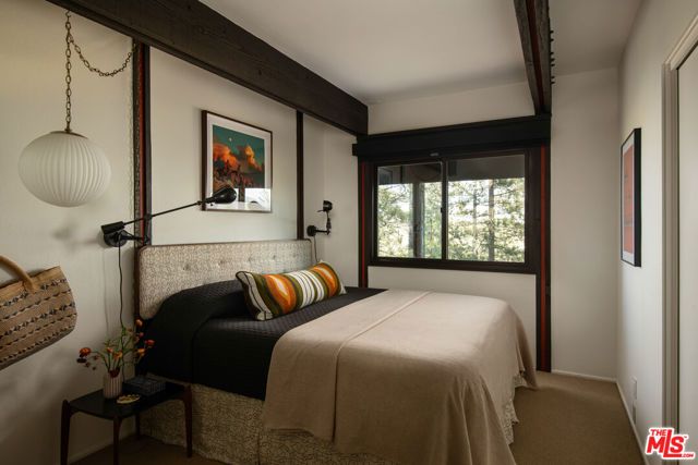 287 Grizzly Road, Lake Arrowhead, CA 92352