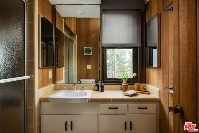 287 Grizzly Road, Lake Arrowhead, CA 92352