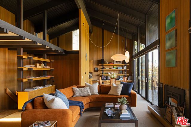 287 Grizzly Road, Lake Arrowhead, CA 92352